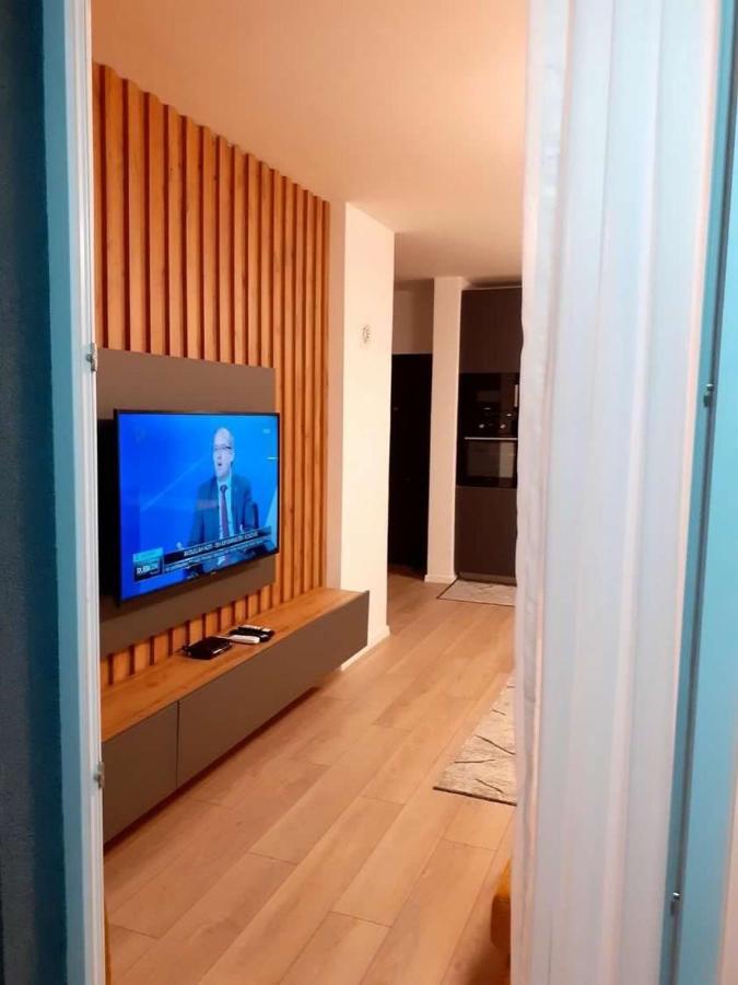 Apartamento Banesa Ne Qender Te Pejes Exterior foto
